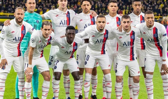 انسحاب لاعبي باريس سان جيرمان وباشاك شهير التركي بسبب عُنصرية الحكم